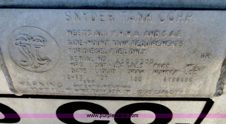 image for item B2443 1994 Volvo White GMC ACL dump truck