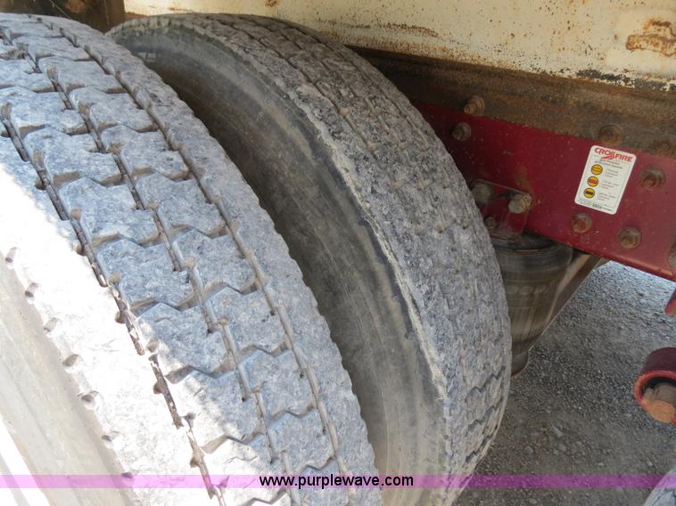 image for item B2443 1994 Volvo White GMC ACL dump truck