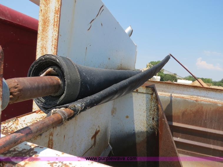 image for item B2443 1994 Volvo White GMC ACL dump truck