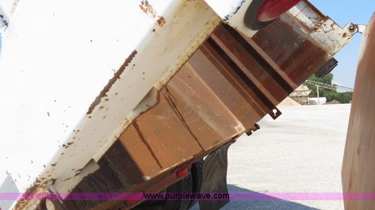 image for item B2443 1994 Volvo White GMC ACL dump truck