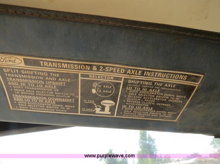 image for item B2444 1981 Ford F600 winch truck