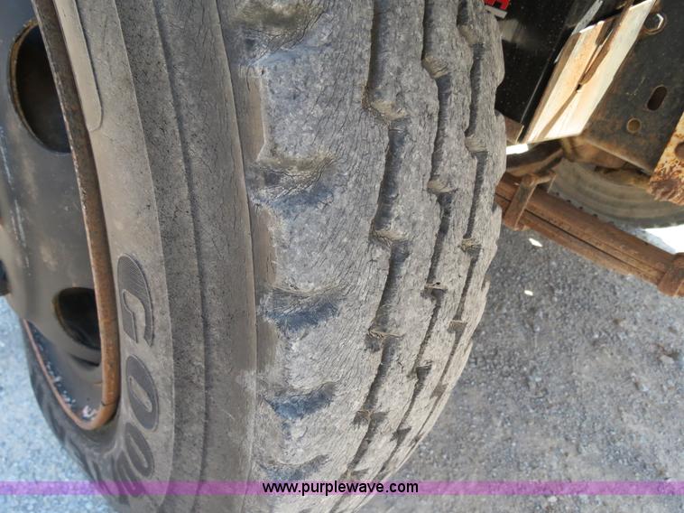 image for item B2444 1981 Ford F600 winch truck