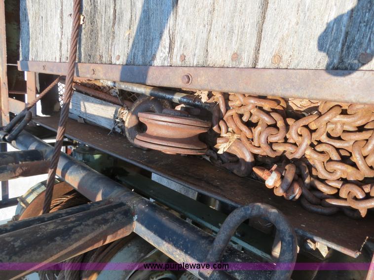 image for item B2444 1981 Ford F600 winch truck