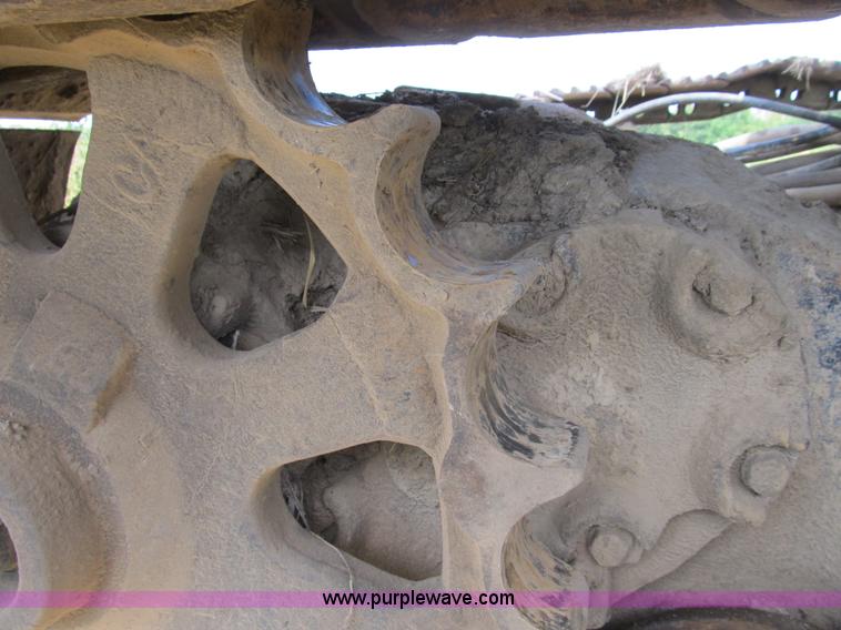 image for item B2764 1983 Caterpillar 225 excavator