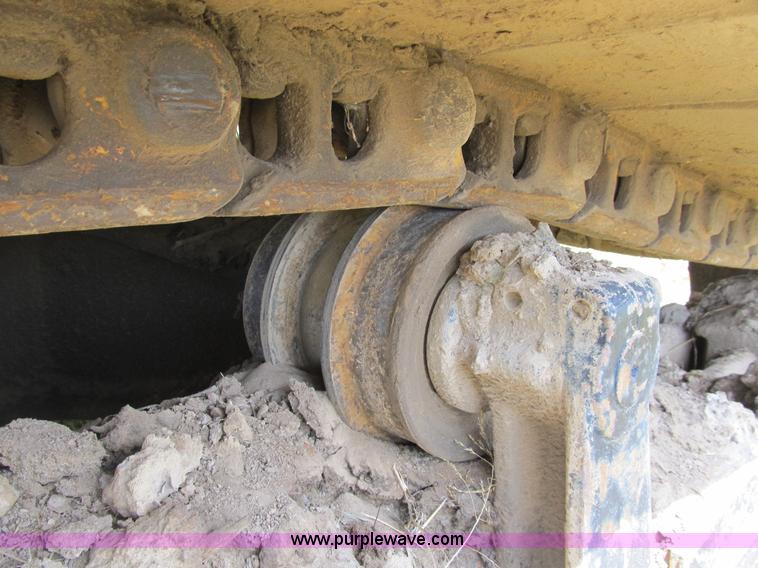 image for item B2764 1983 Caterpillar 225 excavator