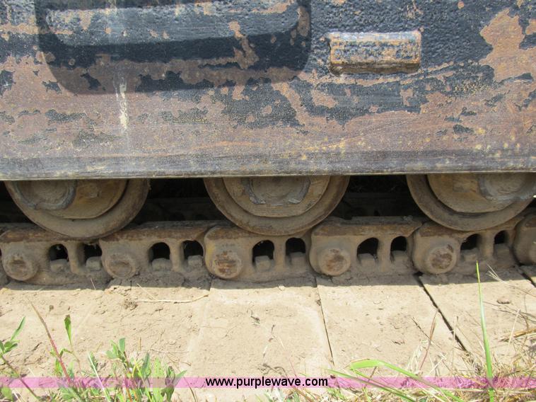 image for item B2764 1983 Caterpillar 225 excavator