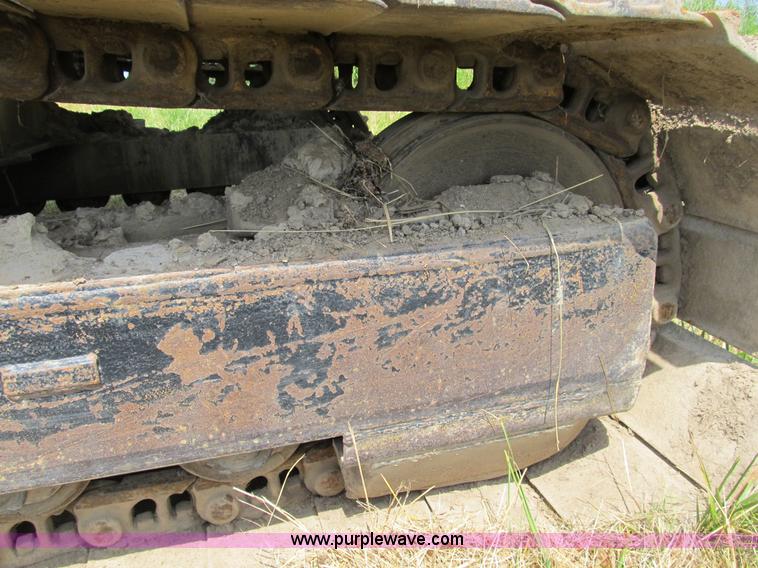 image for item B2764 1983 Caterpillar 225 excavator