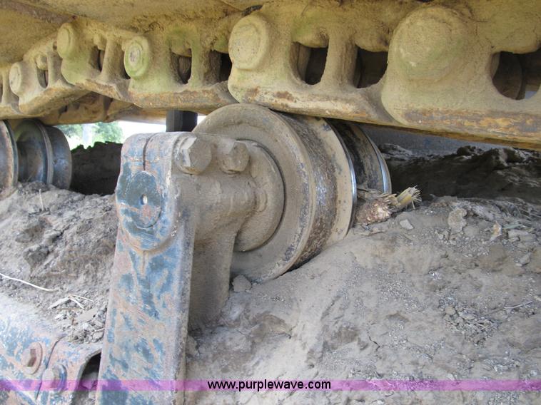 image for item B2764 1983 Caterpillar 225 excavator