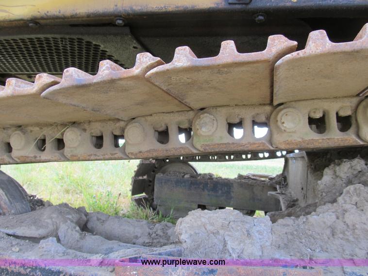 image for item B2764 1983 Caterpillar 225 excavator