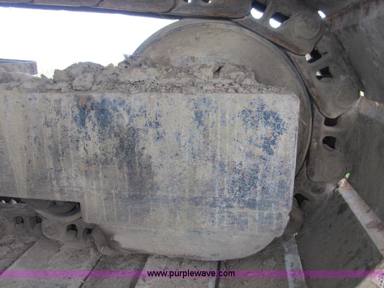 image for item B2764 1983 Caterpillar 225 excavator