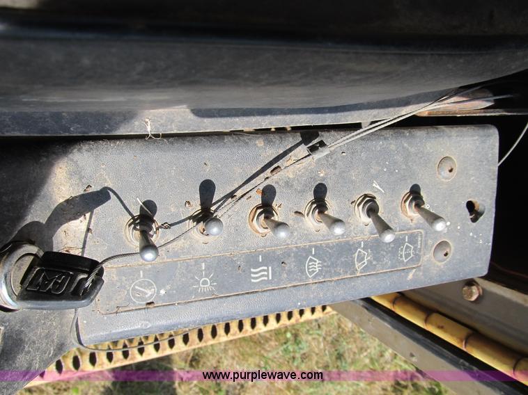 image for item B2764 1983 Caterpillar 225 excavator