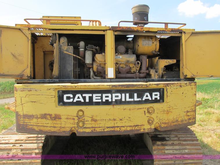 image for item B2764 1983 Caterpillar 225 excavator