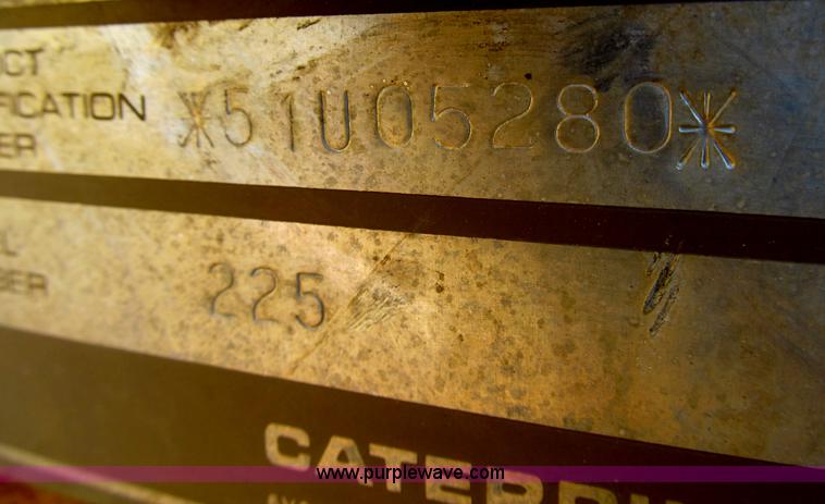 image for item B2764 1983 Caterpillar 225 excavator