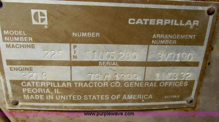 image for item B2764 1983 Caterpillar 225 excavator