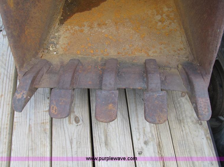 image for item B2775 Case 24" backhoe bucket