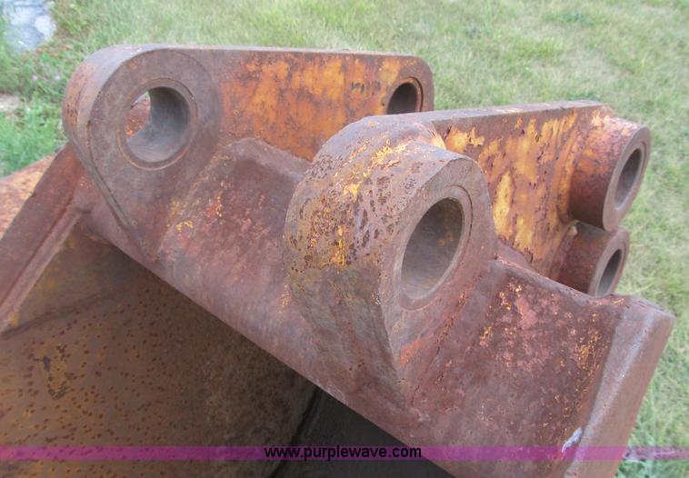 image for item B2775 Case 24" backhoe bucket
