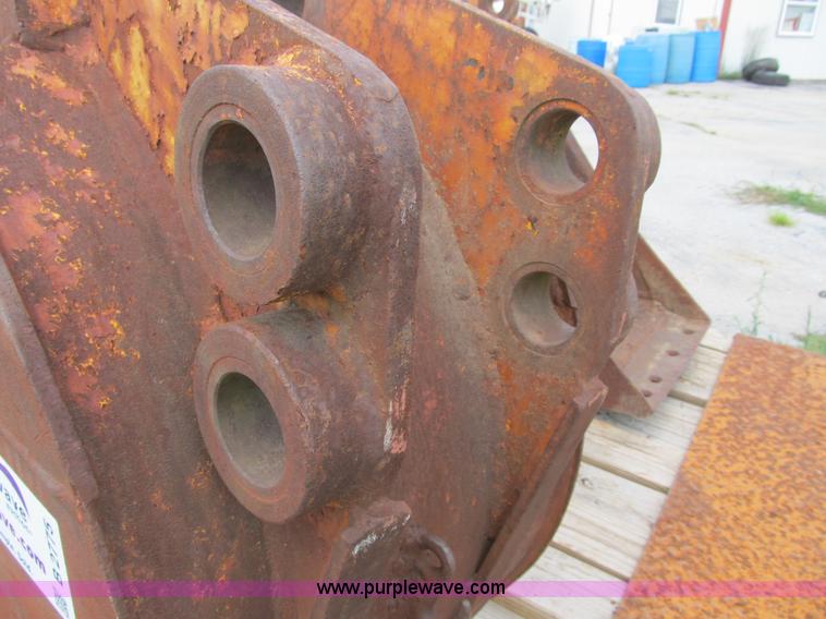 image for item B2775 Case 24" backhoe bucket
