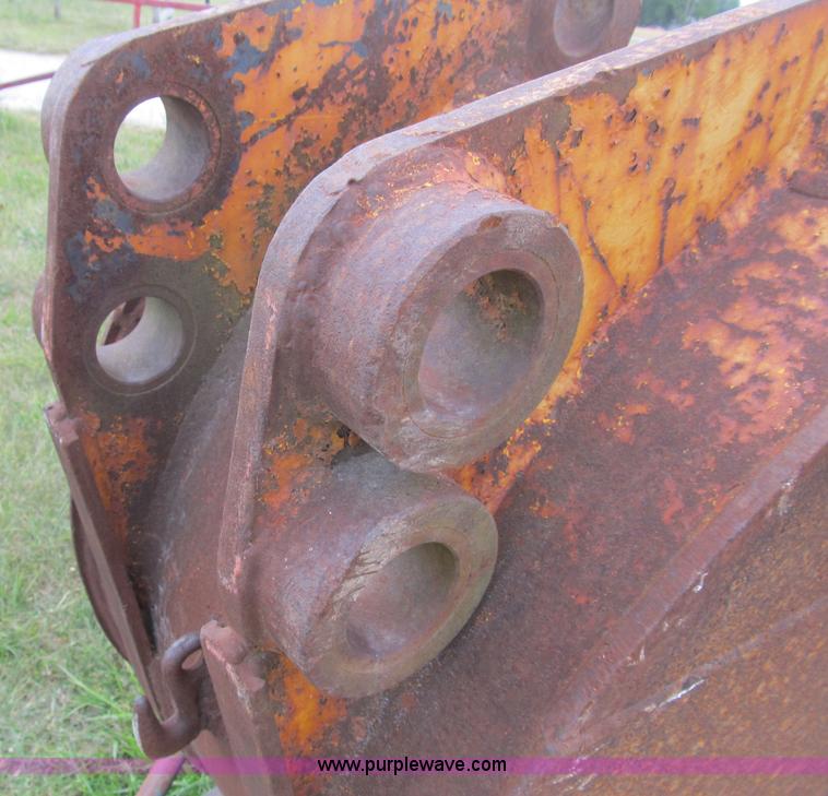 image for item B2775 Case 24" backhoe bucket