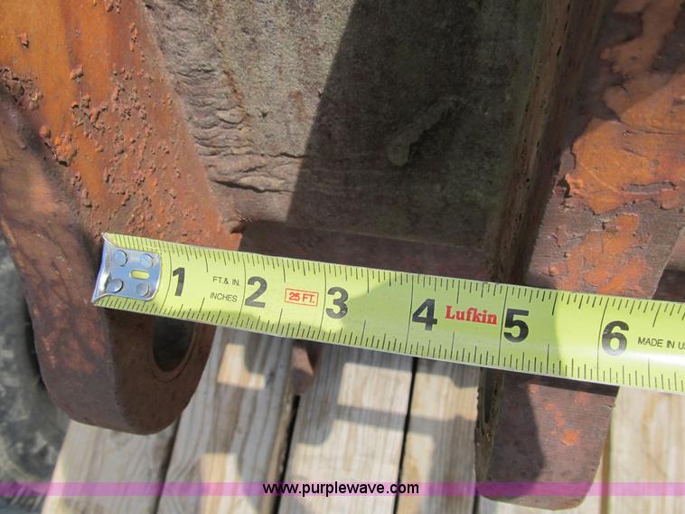image for item B2776 John Deere 22" smooth backhoe bucket
