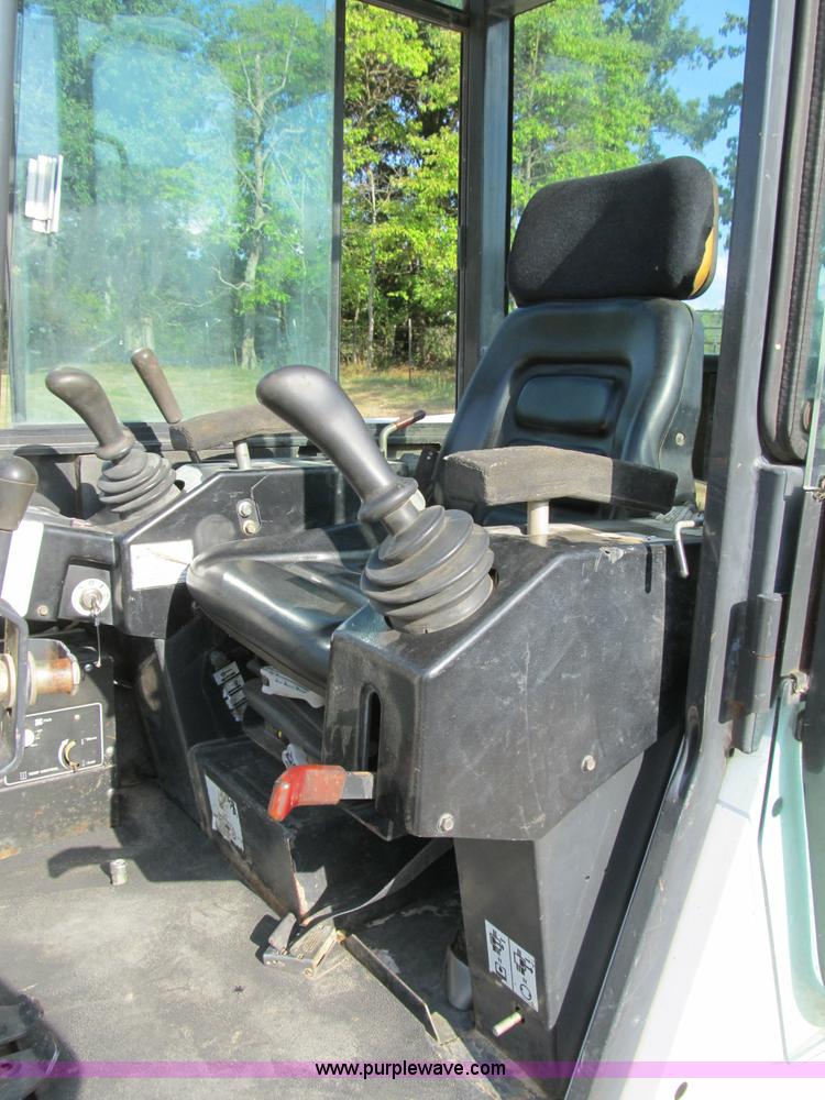 image for item B2788 1997 Bobcat 331 compact excavator