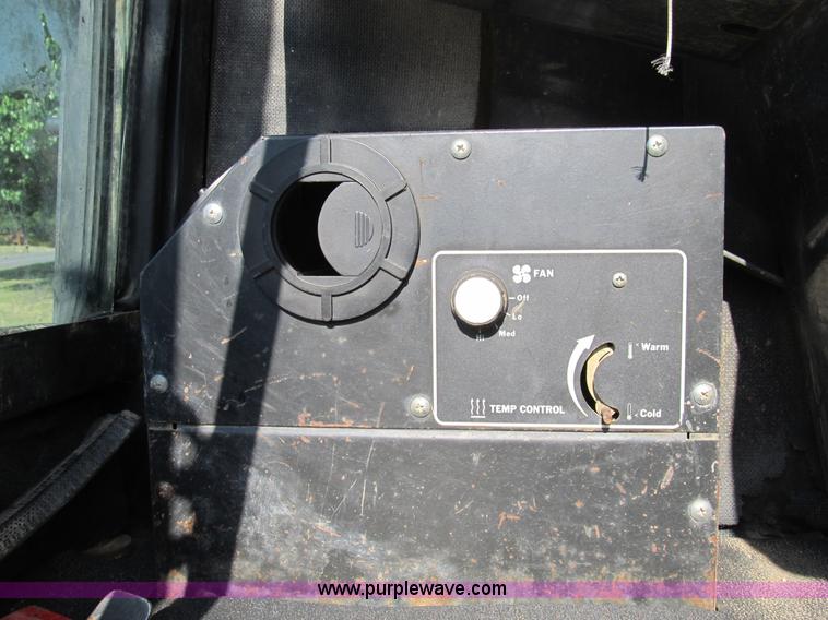 image for item B2788 1997 Bobcat 331 compact excavator