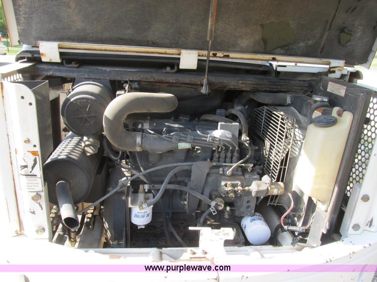 image for item B2788 1997 Bobcat 331 compact excavator