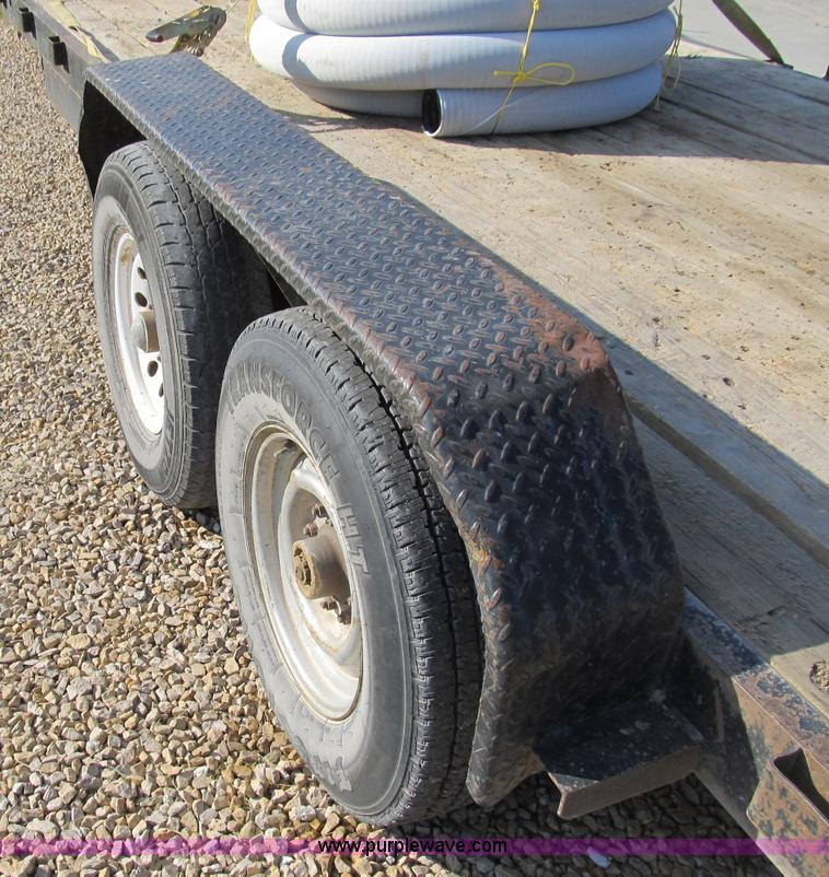 image for item B2789 2004 Stillwater 20' flatbed equipment trailer
