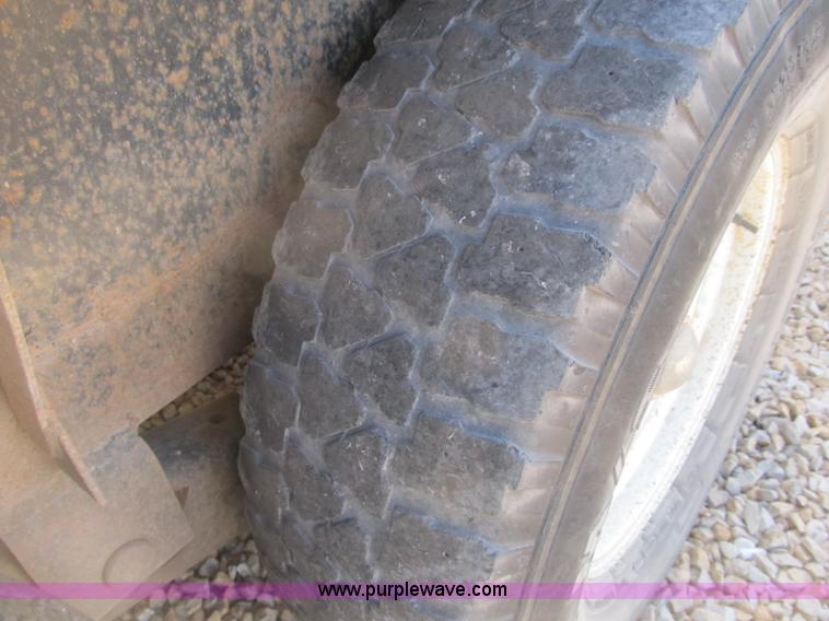 image for item B2789 2004 Stillwater 20' flatbed equipment trailer