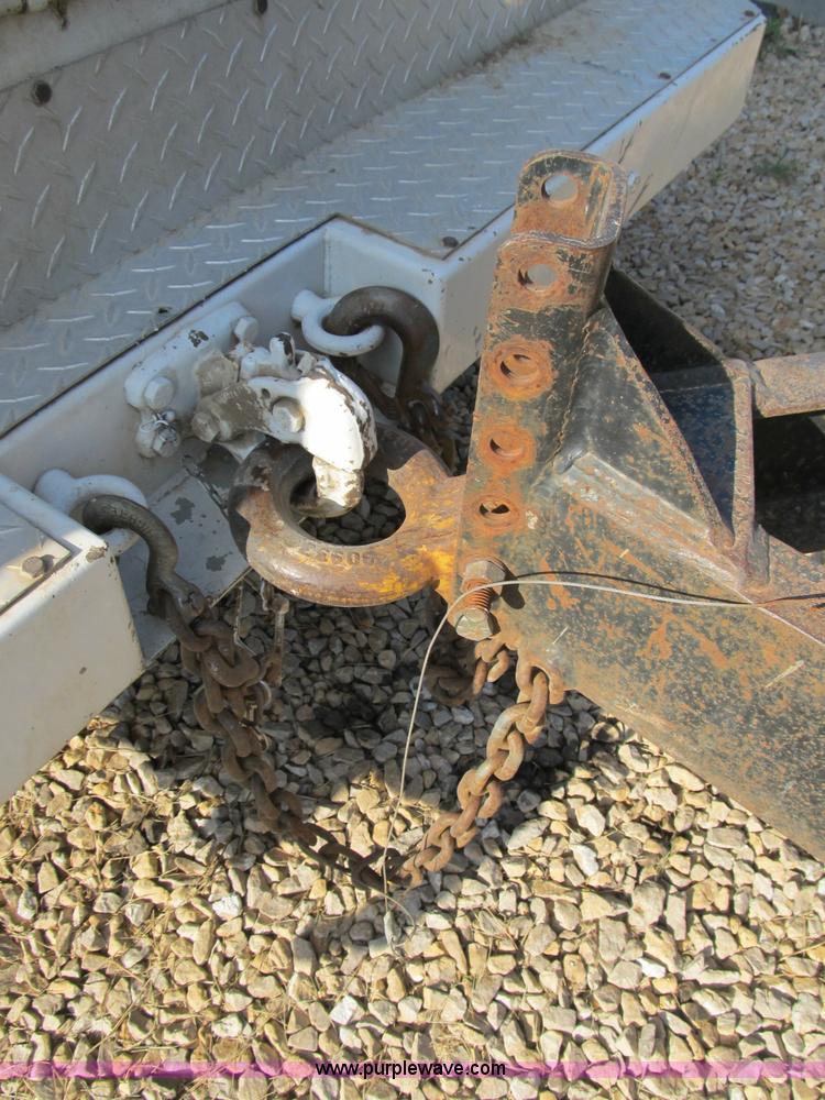 image for item B2789 2004 Stillwater 20' flatbed equipment trailer