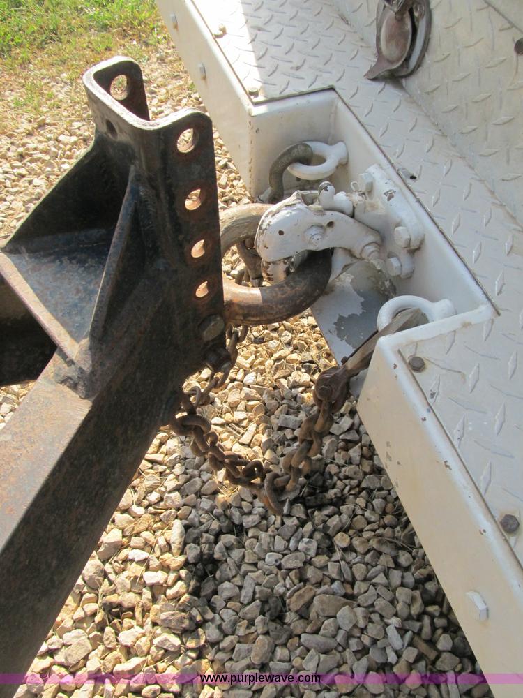 image for item B2789 2004 Stillwater 20' flatbed equipment trailer