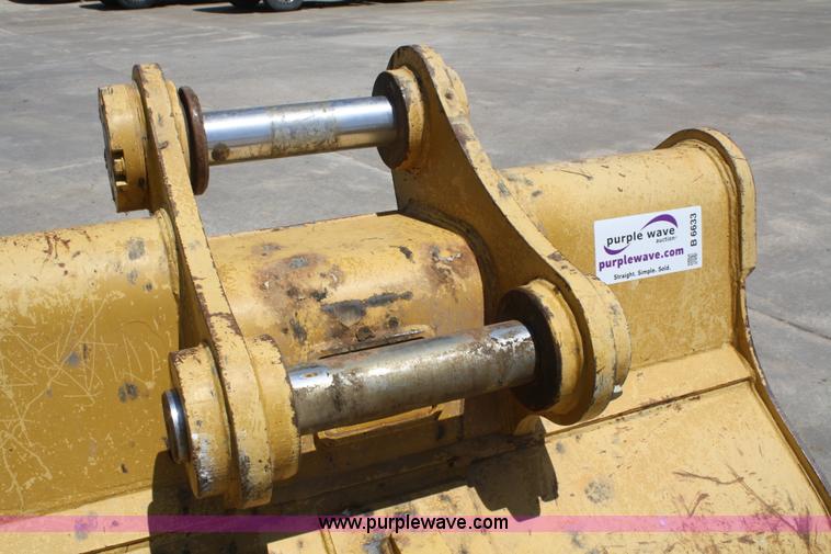 image for item B6633 Caterpillar 54" bucket