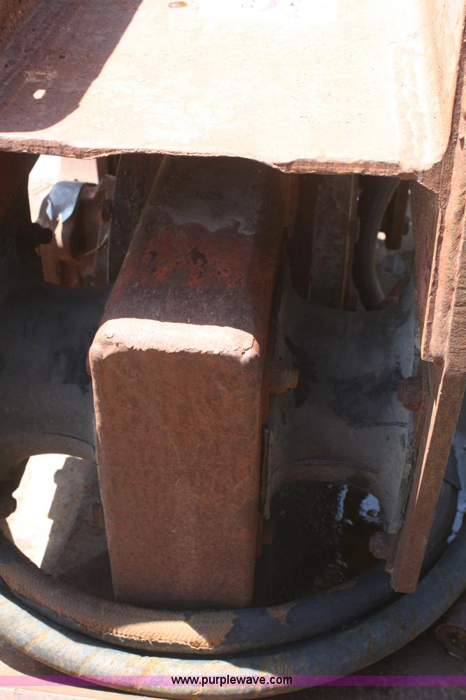 image for item B6640 Vibratory compactor backhoe attachment