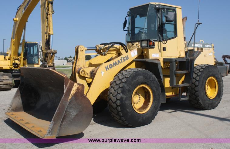 image for item B6811 2000 Komatsu WA320-3MC wheel loader