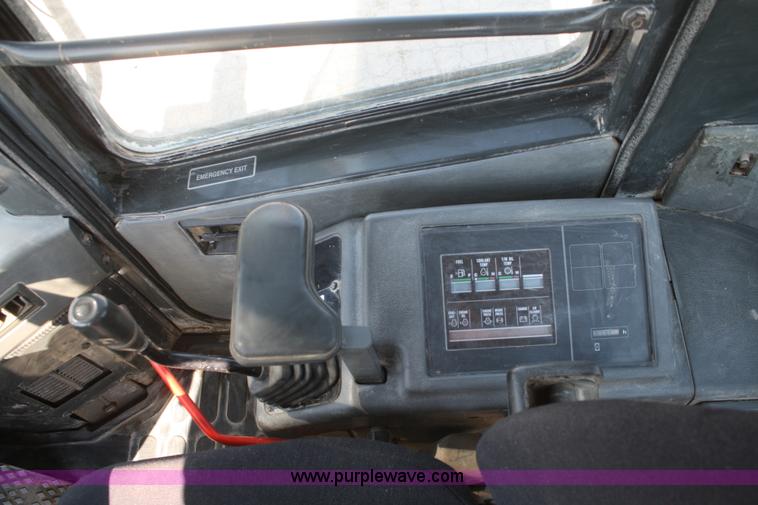 image for item B6811 2000 Komatsu WA320-3MC wheel loader