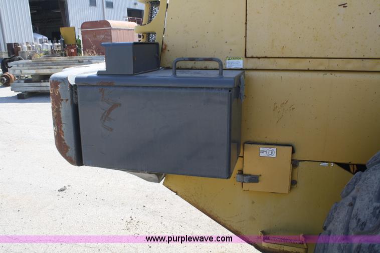 image for item B6811 2000 Komatsu WA320-3MC wheel loader