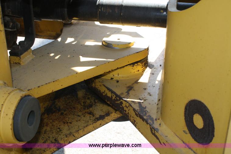 image for item B6811 2000 Komatsu WA320-3MC wheel loader