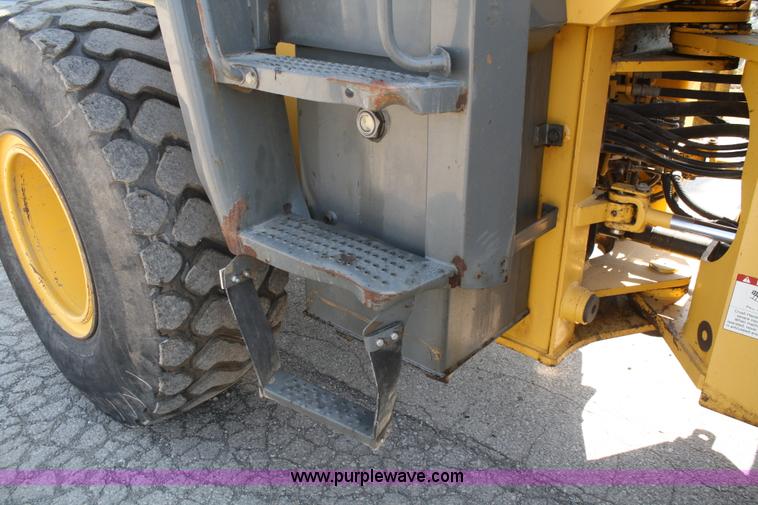 image for item B6811 2000 Komatsu WA320-3MC wheel loader