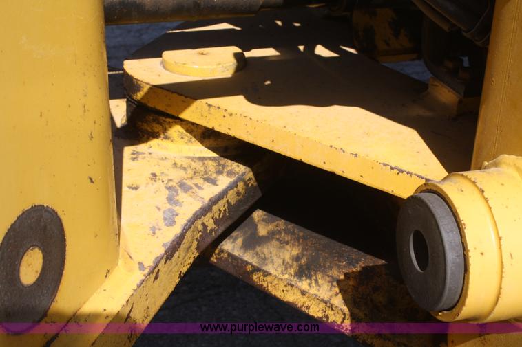 image for item B6811 2000 Komatsu WA320-3MC wheel loader