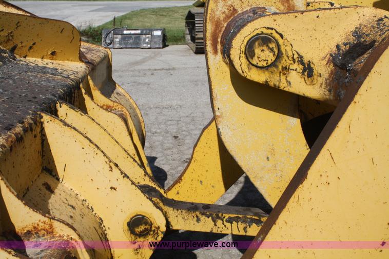 image for item B6811 2000 Komatsu WA320-3MC wheel loader