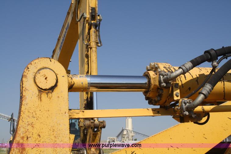 image for item B6811 2000 Komatsu WA320-3MC wheel loader