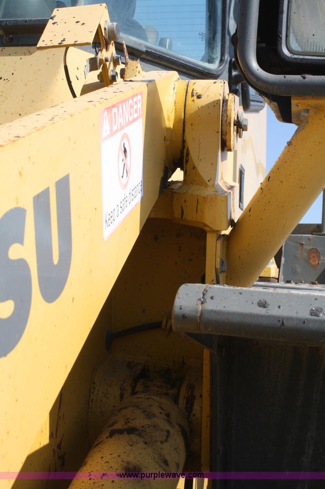 image for item B6811 2000 Komatsu WA320-3MC wheel loader