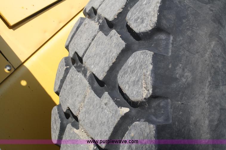 image for item B6811 2000 Komatsu WA320-3MC wheel loader