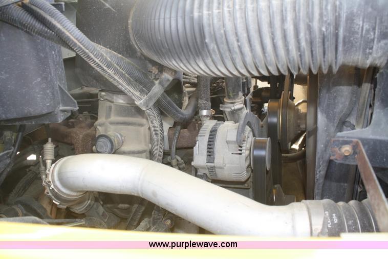 image for item B6822 1994 Ford F700 dump truck