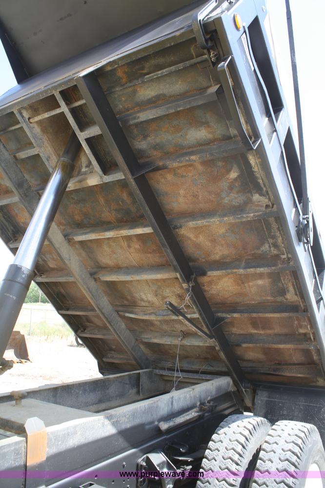image for item B6822 1994 Ford F700 dump truck
