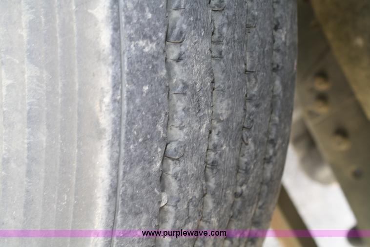 image for item B6822 1994 Ford F700 dump truck