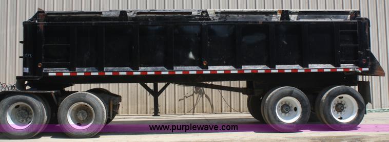 image for item B6848 1999 26' end dump trailer