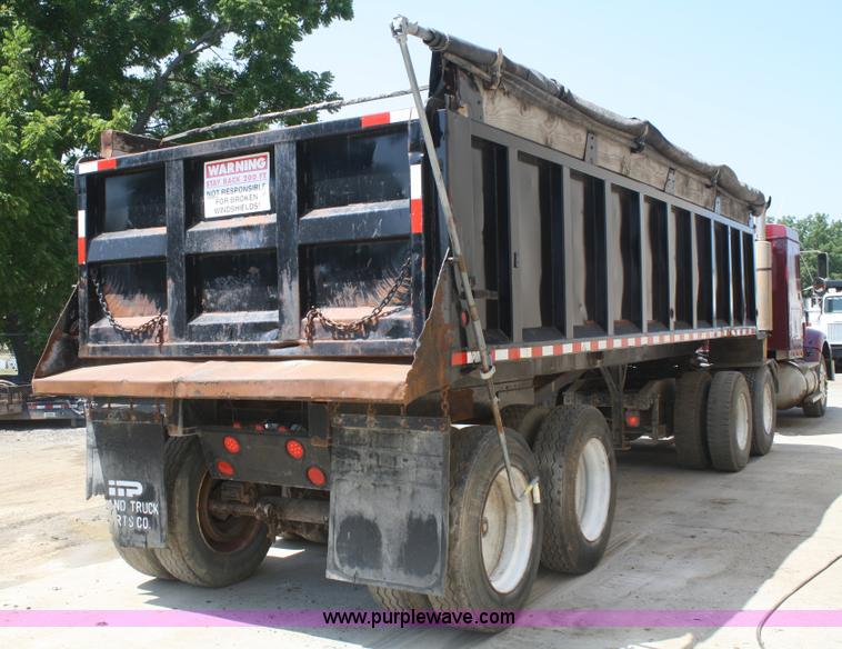 image for item B6848 1999 26' end dump trailer