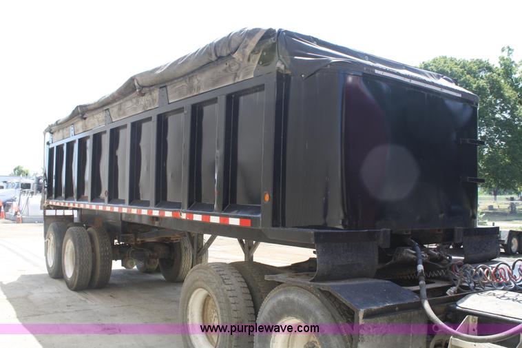 image for item B6848 1999 26' end dump trailer