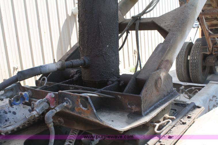 image for item B6848 1999 26' end dump trailer