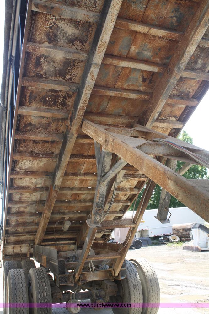 image for item B6848 1999 26' end dump trailer